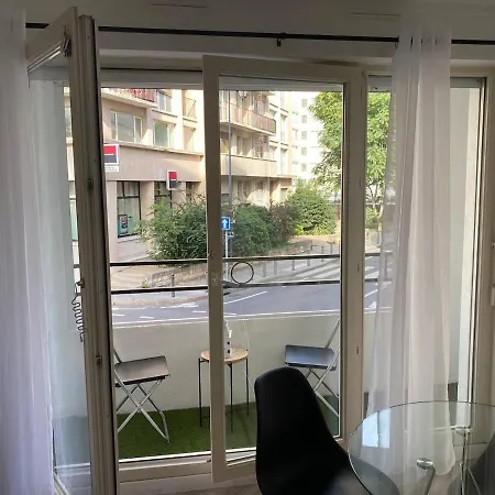 Modern Luxury Near Paris 아르장퇴유