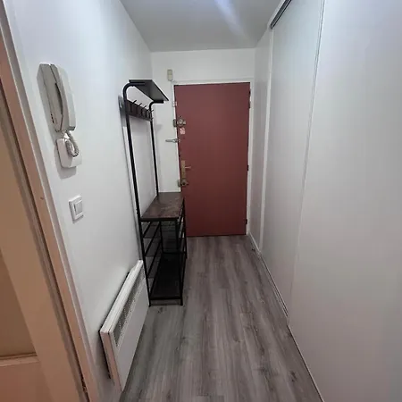Διαμέρισμα Modern Luxury Near Paris *